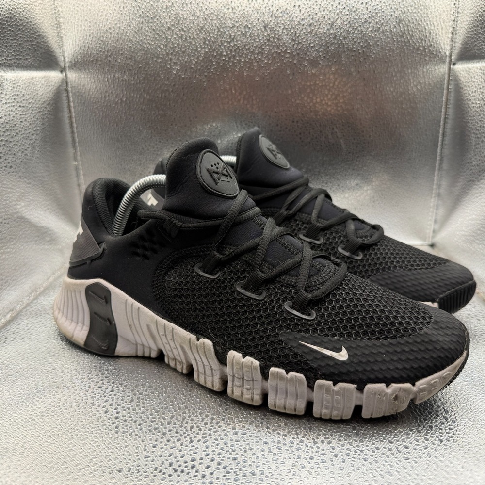 Size 9 Nike Free Metcon 4‎ Black White Mens Lace-Up Athletic Sneakers CT3886-010